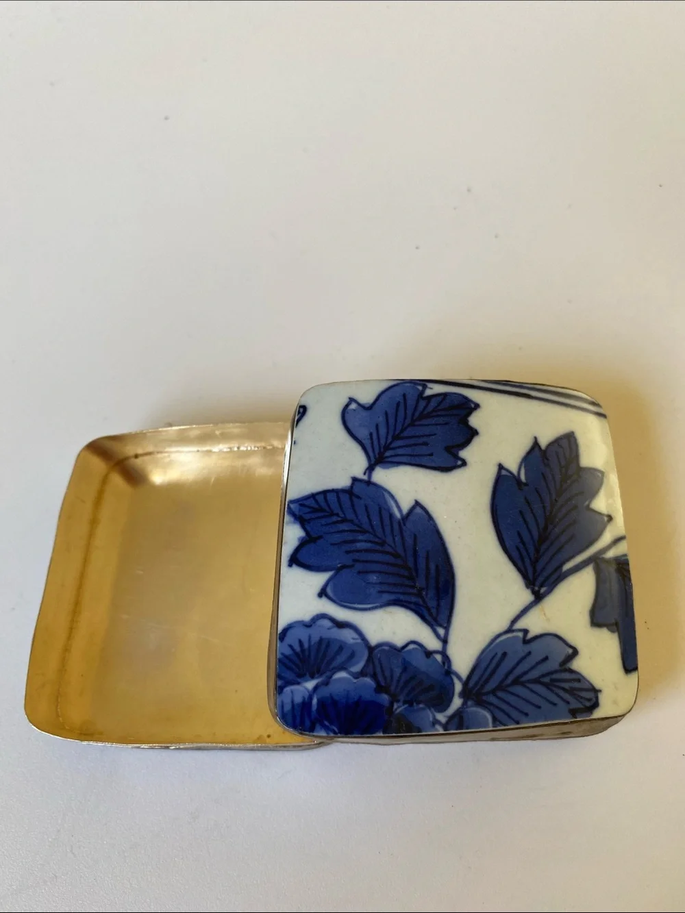 Vintage Asian Hand Painted Porcelain Shard Top Silver Tone Trinket Box